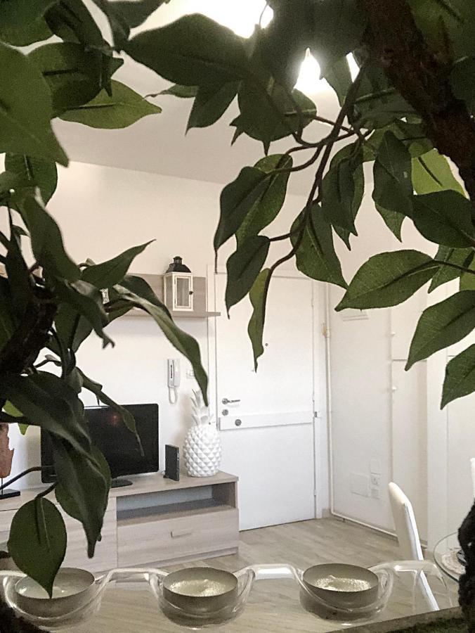 Familybo Apartments Bologna Delight - Front Station מראה חיצוני תמונה