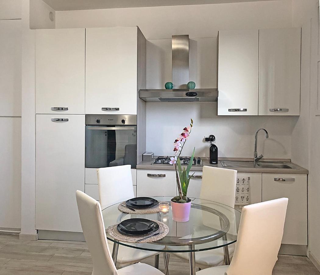 Familybo Apartments Bologna Delight - Front Station מראה חיצוני תמונה