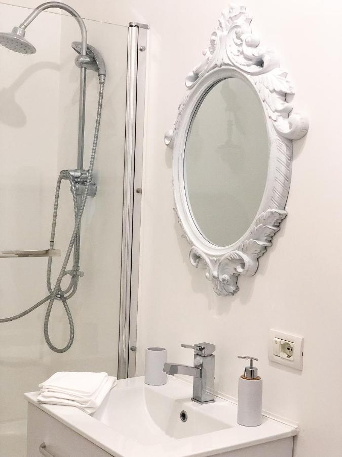 Familybo Apartments Bologna Delight - Front Station מראה חיצוני תמונה